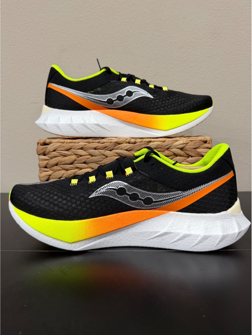 Size 12.5 - Saucony Endorphin Pro 4 “Black Vo2” - Picture 2 of 6